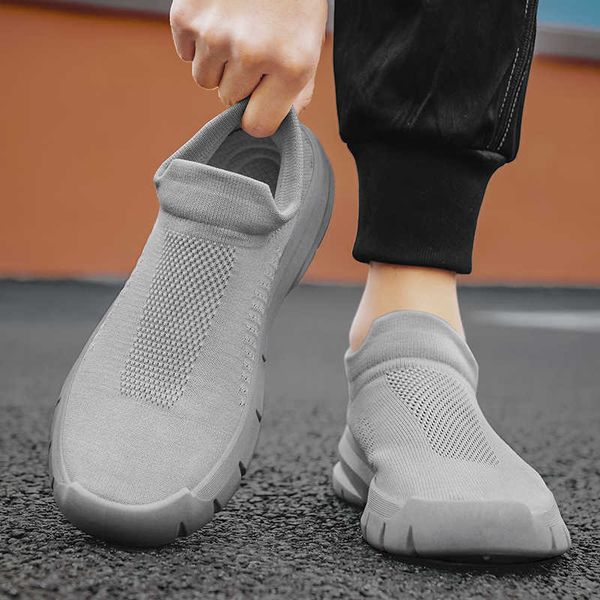 High Quality Spring and summer new style lazy shoes fly woven breathable fashionable socks sports sneakers solid color versatile mens shoes