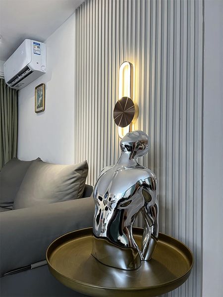 Creative Break Free Sculpture47cm StatueLiving RoomTV Cabinet DecorationHome DecorDesktopWine Cabinet Ornament Customized 250211