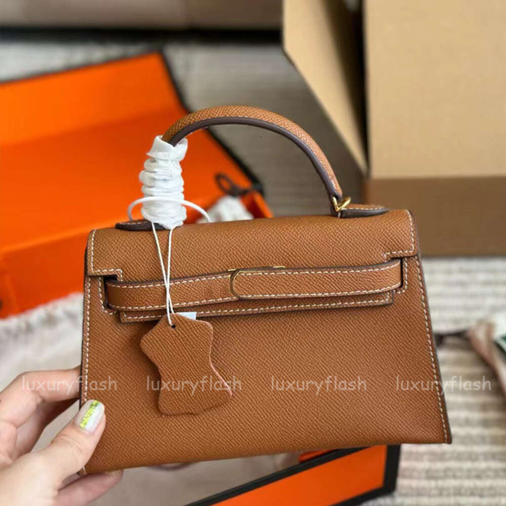 Mirror Quality Designer Womens Handbags Leather Shoulder Calfskin Lock Flap Golden Pochette Mini Crossbody Bag Fashion Clutch Totes Purse 19cm