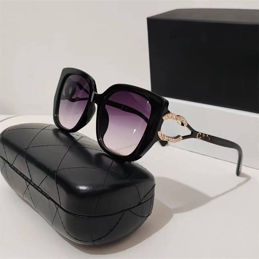 designer sunglasses Brand sunglasses for women Outdoor Beach Fit type light decorative mirror Butterfly black classic brand glasses Classic Glasses