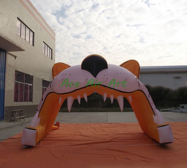 Customized Giant Character Inflatable Football Tunnel Tent Inflatable Rugby Helmet Tunnel Entry Tunnel For Sale