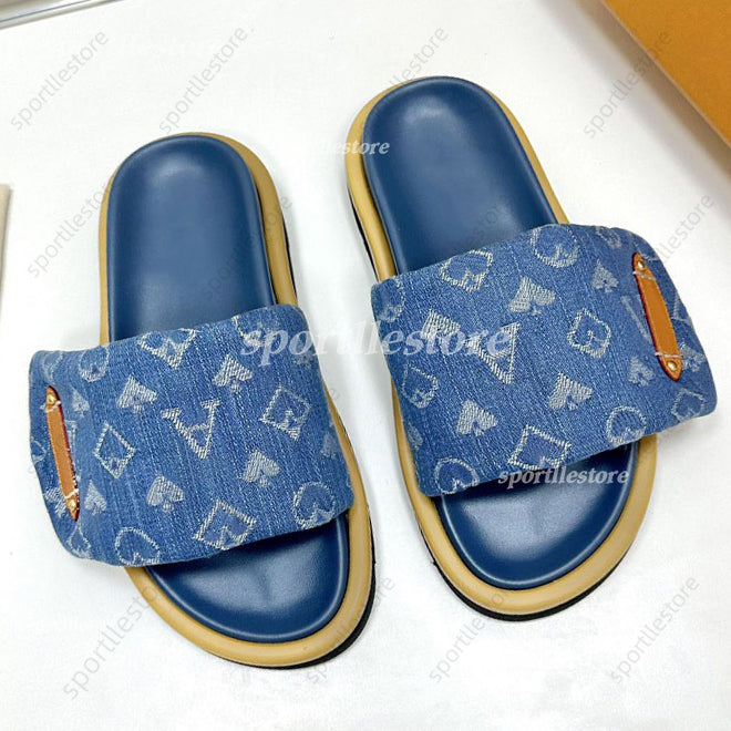 Designer Sliders pool pillow Women Men slippers Flat Comfort Mules Slides Fashion Classic Prints Embossed Summer Sandals Black Grey Beach Shoes slip