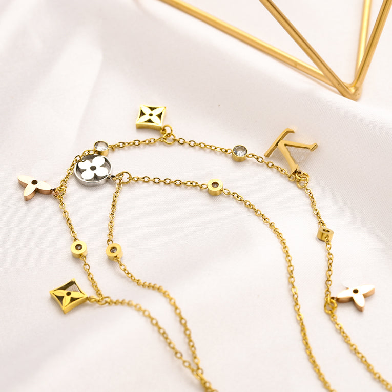 2023 Gold Pendant Necklaces 18K Gold Chain Letter Choker Luxury Love Jewelry Wedding Party Gift Necklace Wholesale New Style Necklace Wholesale