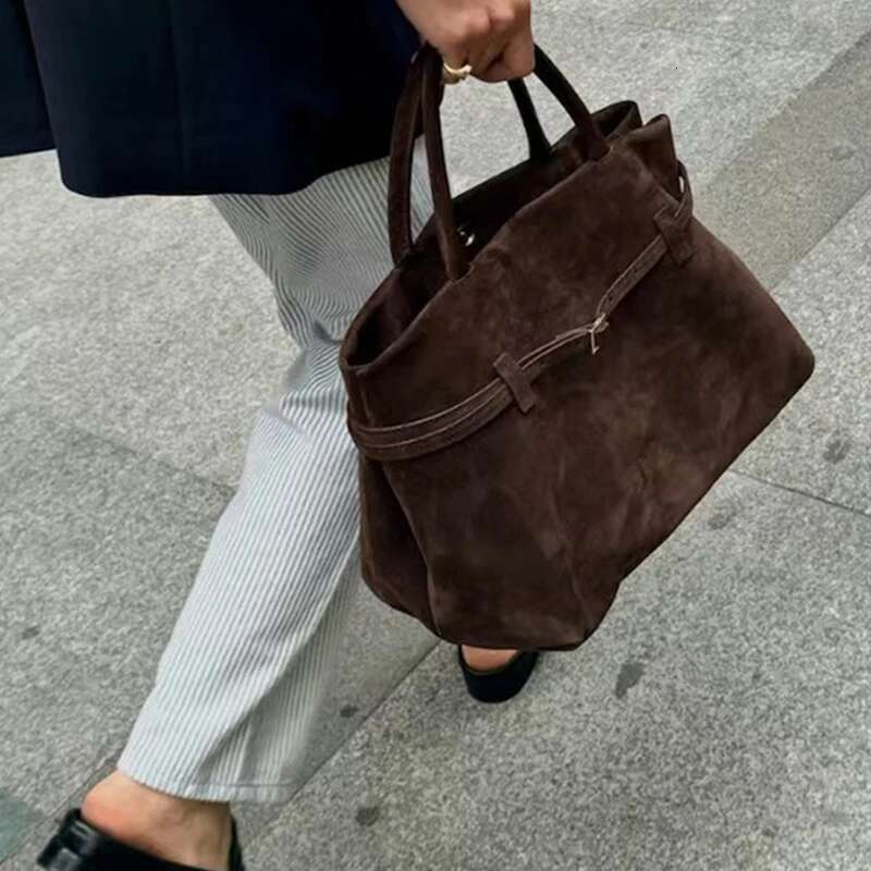 Fashion Suede Large Capcity Tote Designer Belt Women Handbag Maillard Autumn and Winter Bags Vintage Big Commuter Bag