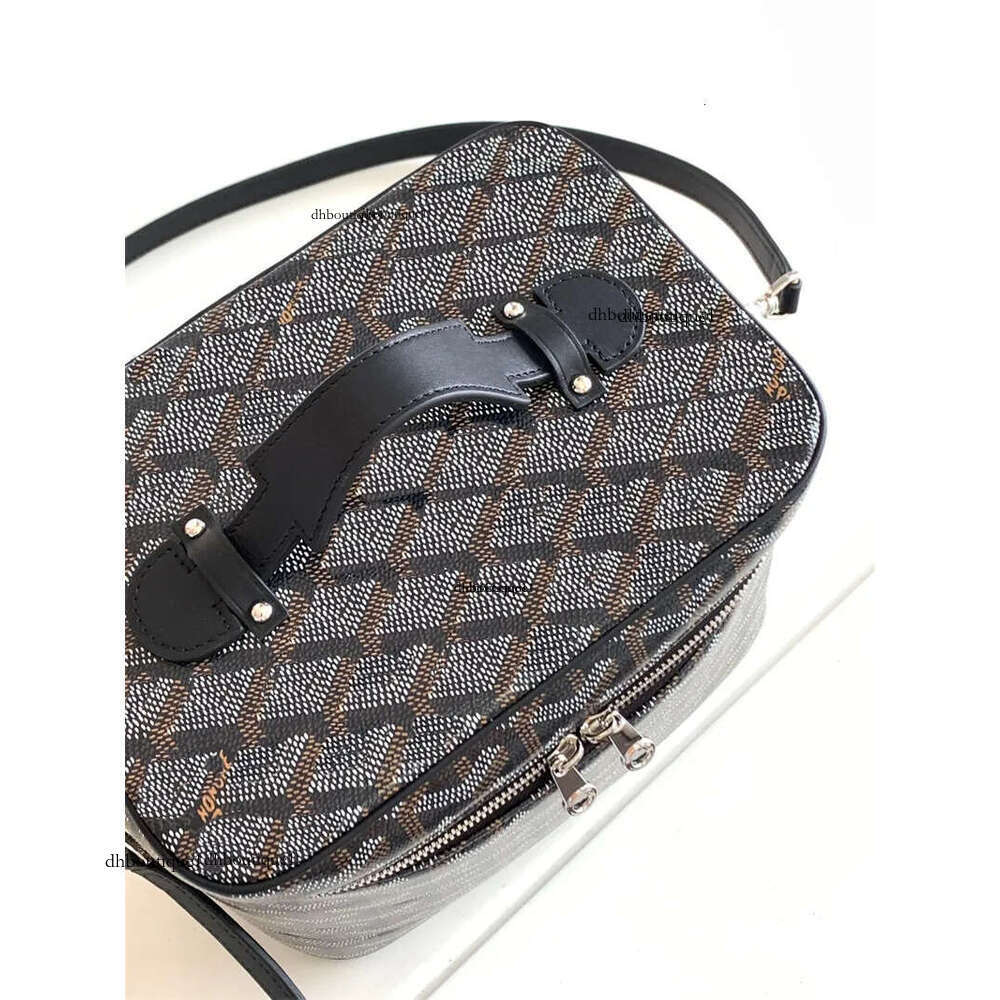 Designer High Quality Women Medium Clutch Handbag Fashion Men Leather Toiletry Crossbody Black Shoulder Cosmetic Bag Coachbackpack