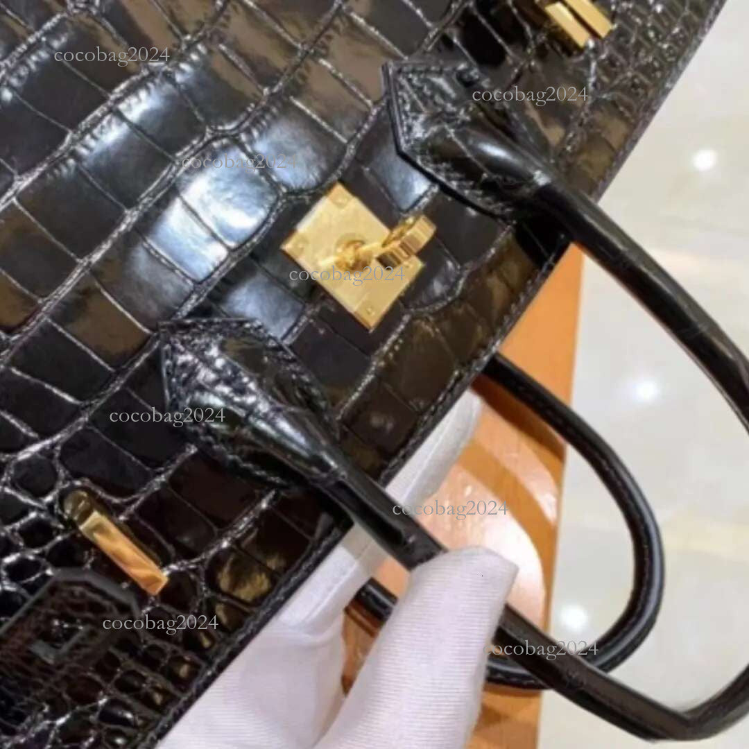 Designer Handbag Banquet Classic Commuter Bag 25 30CM Fully handmade in original Niloticus Shiny crocodile gold hardware