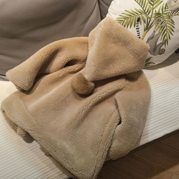 Jackets Baby Girls Warm Coats Winter Faux Fur Children Hooded Coat with Big Pompom Girl Outerwear Kids Clothing 27 Years Old 231013