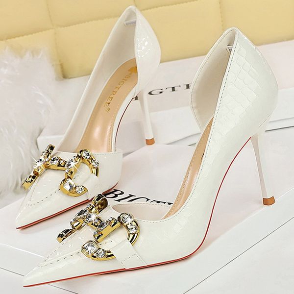Women 8cm High Heels Side Hollow Pumps Lady Luxury Metal Chain Buckle High Heels Stiletto Black Pink Prom Shoes
