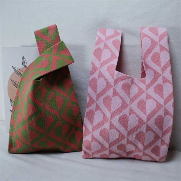 New knitted messenger bag love letter bag knitted handbag knitted Shoder bag womens handbag Y241106