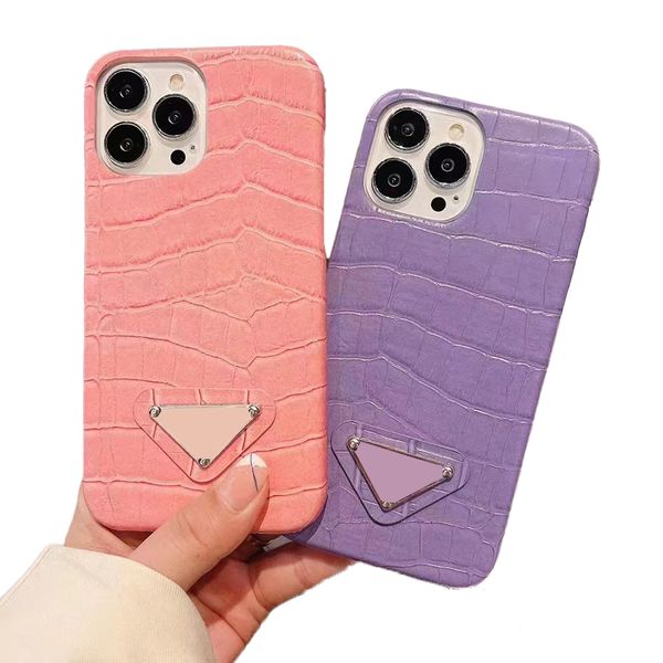 Metal Triangle Logo Crocodile Grain Leather Phone Case For Iphone 13 12 14 11 Pro Max Xr Xs Max 8 7 Plus Mini Se 2020 Hard Cover