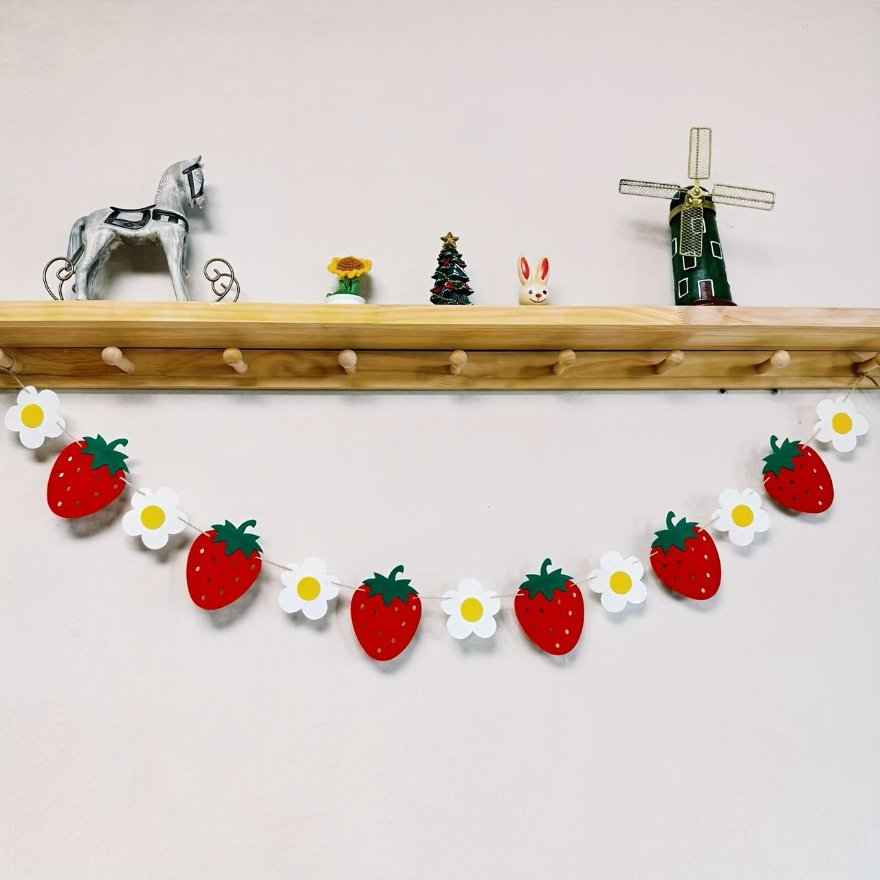 TEMU Strawberry Flower Banner, Strawberry Berry Wreath, Suitable For Fruit Party, Birthday Party, Wall Decoration, Shower Decoration, Spring Garland,