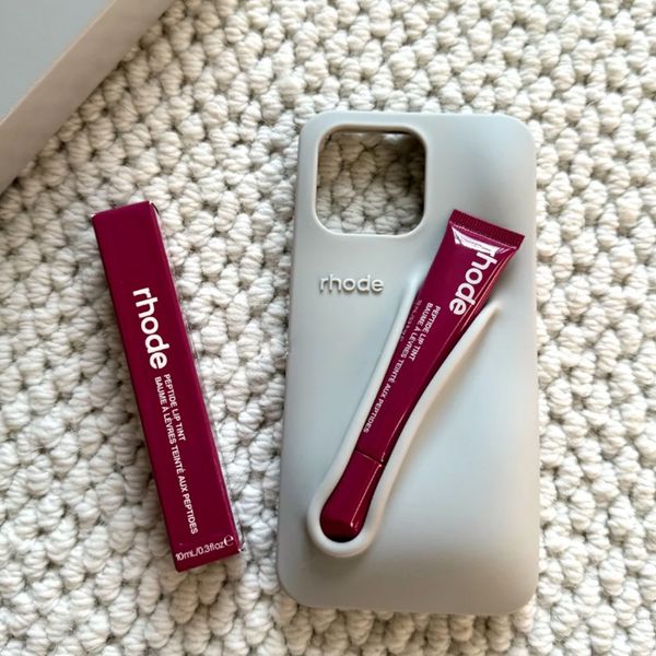 Lip Gloss Lipstick Case for iPhone 16 15 14 13 ProMax - Portable 3D Silicone Soft Lipstick-Style Phone Cover dh910320090