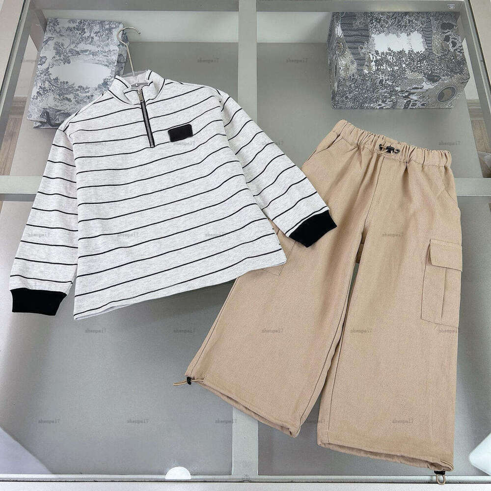 Top baby Tracksuits Autumn Striped design child hoodie set kids designer clothes Long-sleeved hoodie and washed jeans A869X24N216