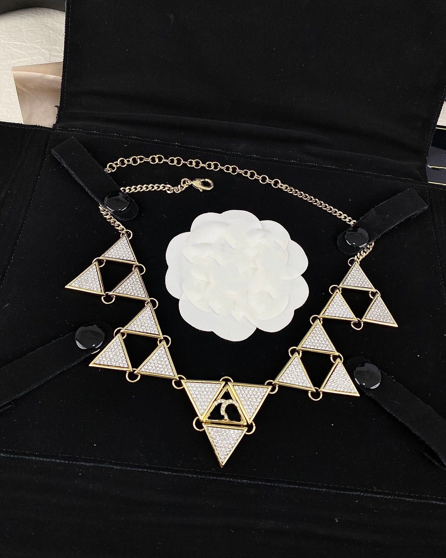Designer new Pendant Necklaces C Gold C long Pearl Necklace Women Autumn and winter sweater chain Ccity chokers Jewerlry 5869