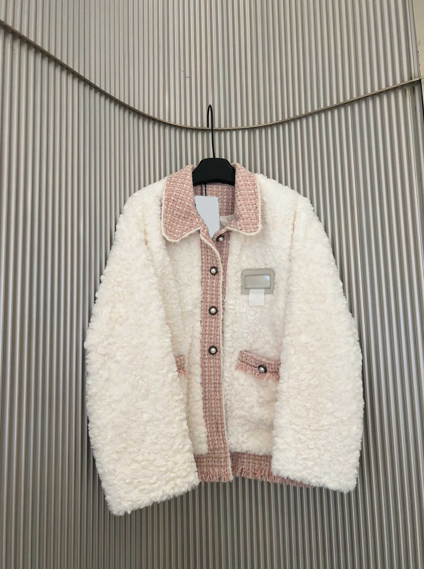 Jacket Brand Womens Jackets Lamb Wool Spliced Tweed Lapel Outerwear Custom Pearl Button Open Hem Fringe Design Coats Loose Profile Women Clothing