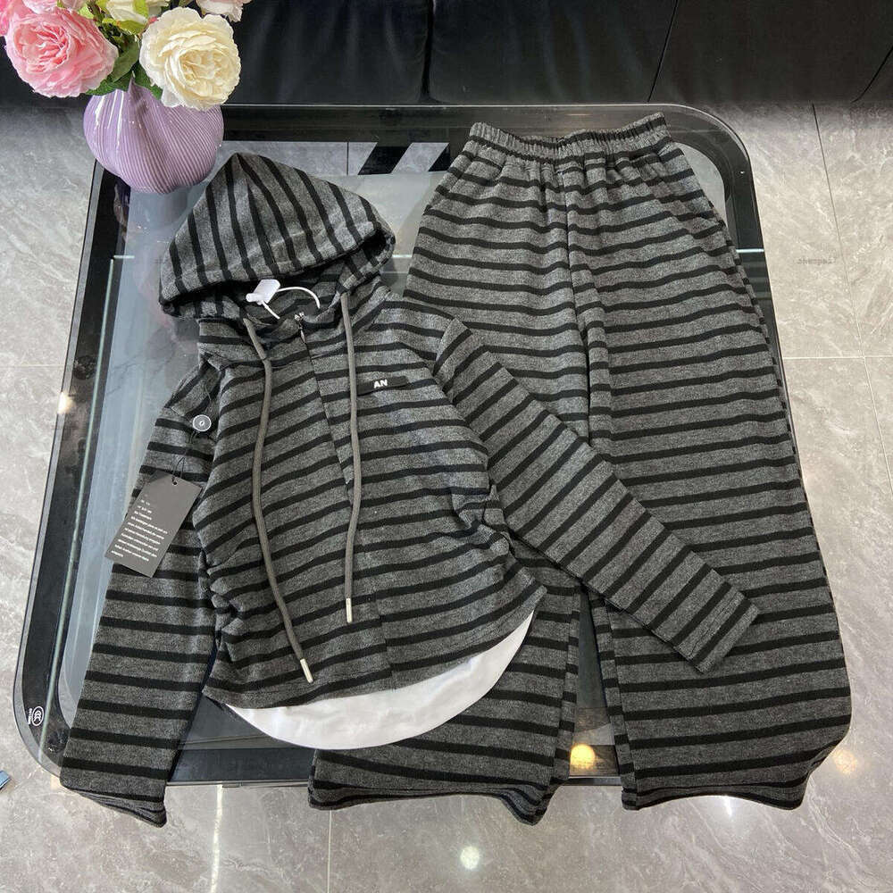 Top baby Tracksuits Animal pattern printing child Autumn set kids designer clothes Hooded design sweatshirt and sweatpants A867X24N000