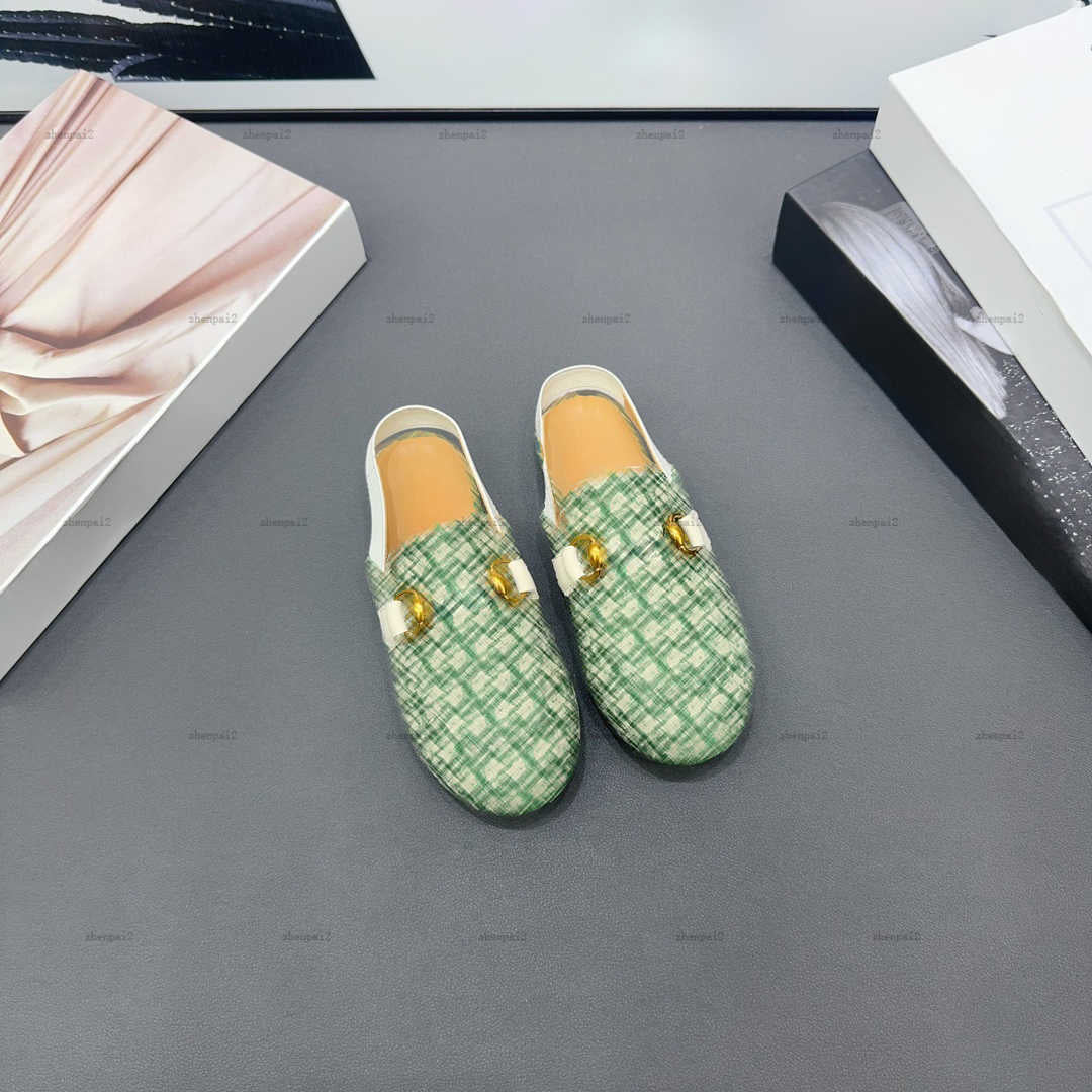 Luxury kids slippers Multiple styles logo printing baby shoes sizes 26-35 Including shoe box Metal logo decoration boys girls Sandals