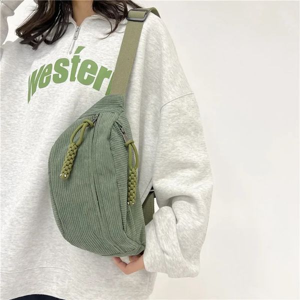 Casual denim belt bag womens fashionable waist bag womens banana shaped waist bag hip wallet shoulder cross chest bag 241118