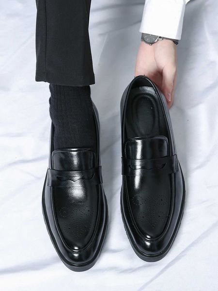 2024 Summer New Mens Classic Business Business Casual Supotor Brogue Dinner Night Men Dress Slip-On Leather Shoes Fashion Blackc241213