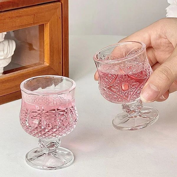Creative Vintage Carved Glass Cup Mini Fruit Liquor Sweet Wines Glasses Red Wine Goblet Embossed JuiceGlass 240729