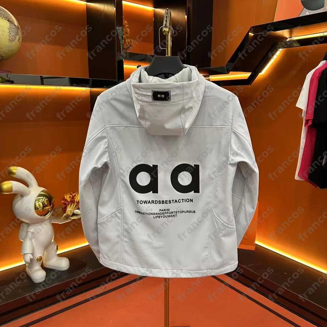 Luxury Man Jacket Designer Hooded Windbreaker Outdoor Sports Pullover Outerwear Coats Letter Brand Windproof Zipper Jackets Coat Tops Clothes DZD251