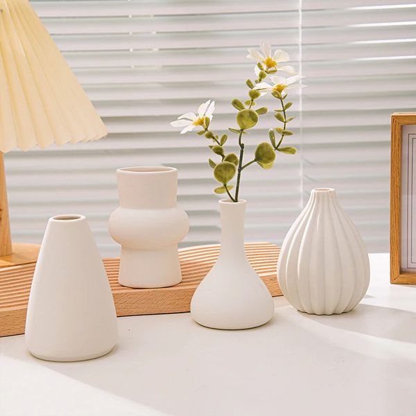 White Ceramic Vase Flower Vases Decoration Home Room Decorative Wedding Bottle Ornament Christmas Gift 250116