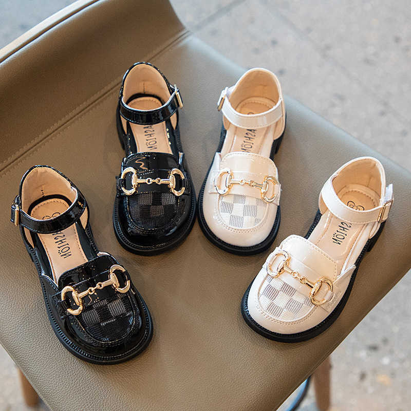 Sandals Girls Sandals Bao Head Summer Small Leather Shoes 2024 New Soft Sold Princess Non-slip Girls Breathable Single ShoesY2501168HT5