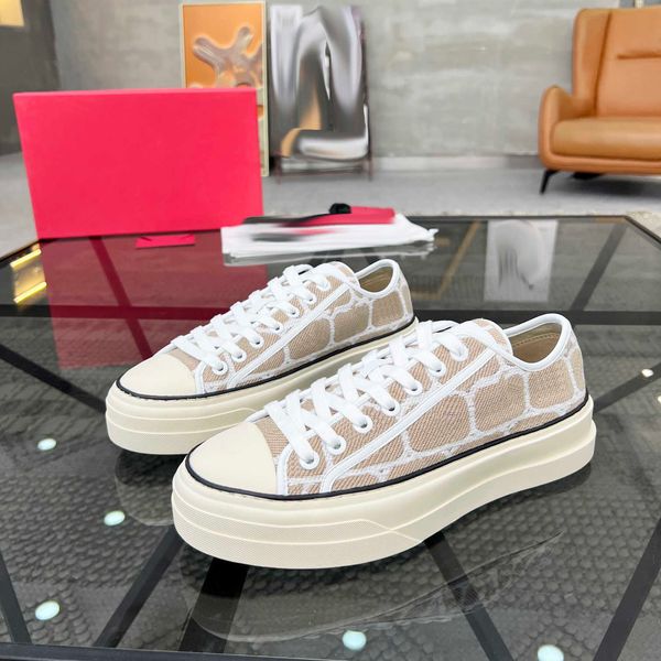 Designer Sneakers Mens Casual Shoes Letter Women Top Quality Luxury Shoe Fashion Breathable Fabric Dress Shoes Comfortable Walking Shoes 240