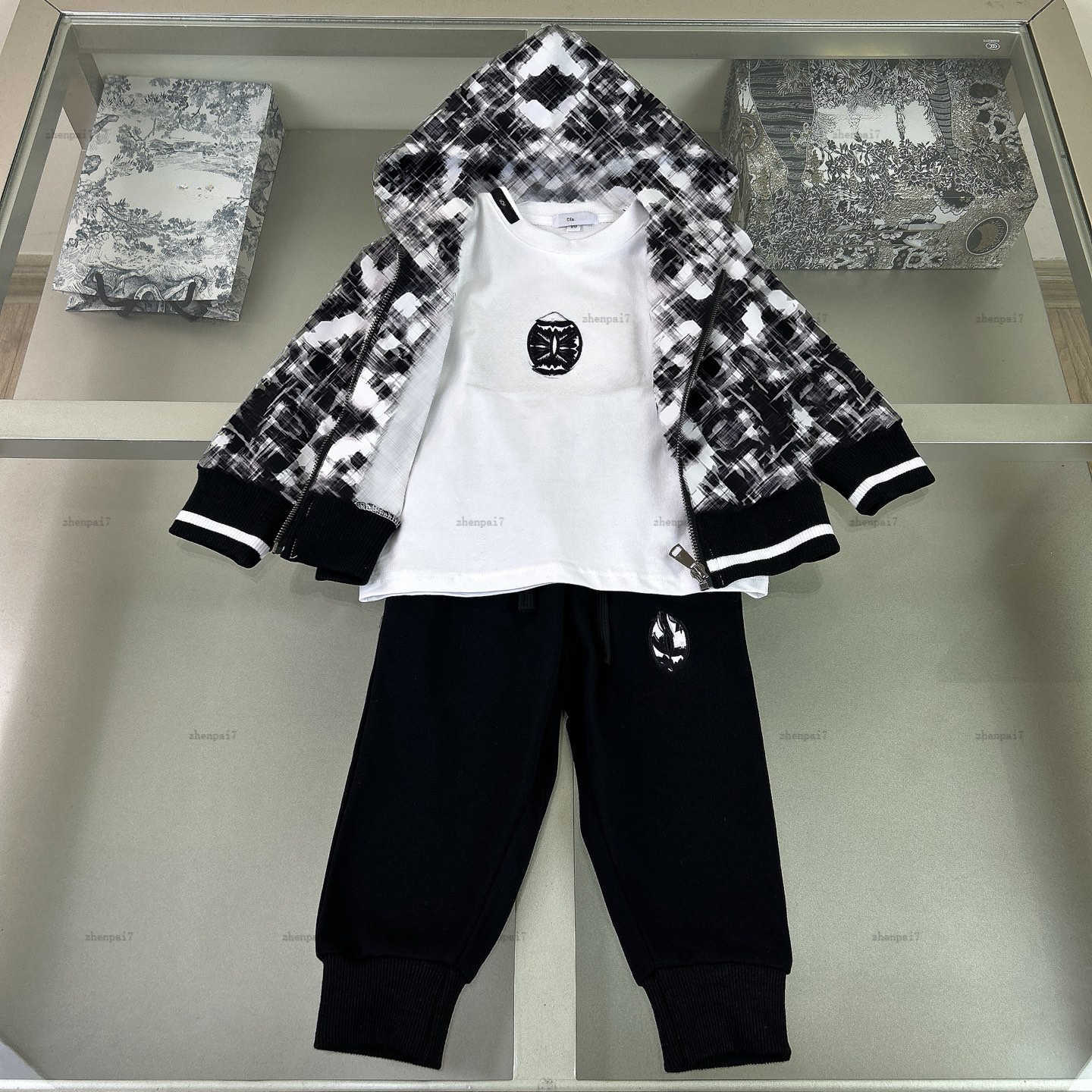 Top baby Coat set Tracksuits Kids designer Clothes Autumn Three-Piece Set Short-sleeved T-shirt jacket and sports pants A00X26N268