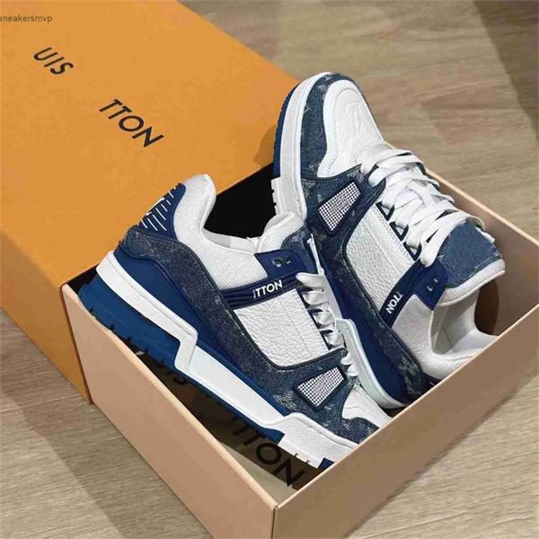 Luxury Designer Shoes Embossed Women foam Men Casual Shoe Fashion Sneakers Womens Mens Outdoor Running Trainers High-quality Trainer Designe