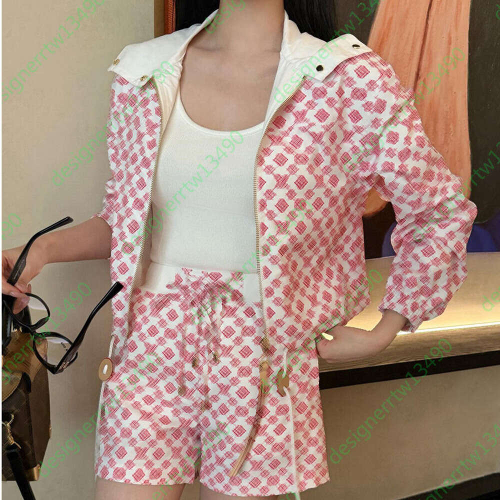 Designer Womens Jacket Autumn Short Women Coat Brand Letter Print Slimming Long Sleeve Outerwear Zipper Hooded Drawstring Hem Jackets Womens Designe