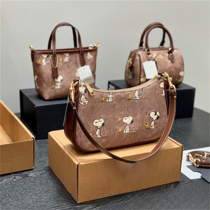 snoopys designer crossbody bag shoulder bag swinger shoulder bag mini designer bag wallet fashion bag handbag designer tote bag school bag cute bag