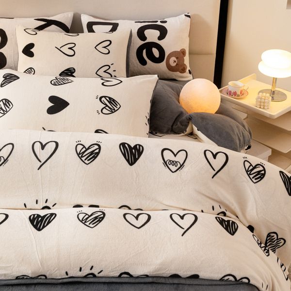 A662 Luxurious Four-Piece Flannel Bedding Set with Warm Milk and Coral Tones - Ideal for Winter Use