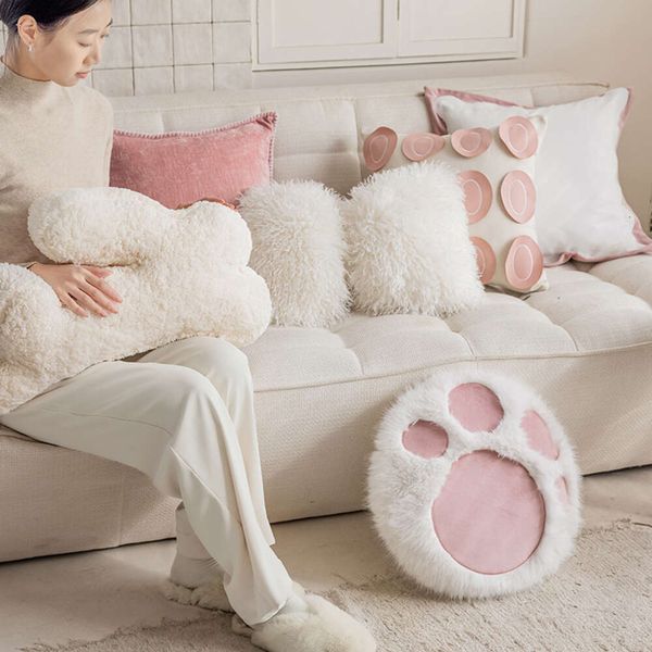 Nordic Modern Cat Claw Pillow Cartoon Pink Cushion Living Room Sofa Bedhead Cute Girl Heart Hug Pillowcase