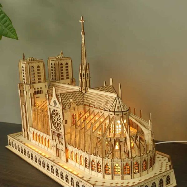 3D Puzzles The world famous building Notre Dame Cathedral wooden three-dimensional jigsaw puzzle DIY assembling toy geography teaching aid