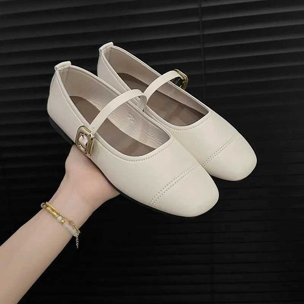 2024 Women Flat Shoes Round Toe Retro Mary Janes Loafers Female Belt Buckle Casual Autumn Fashion Lady Chaussure FemmeC250207