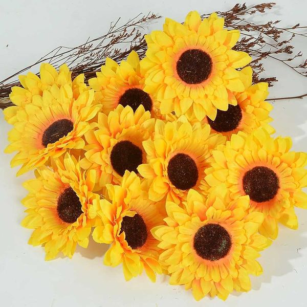 10Pcs Silk Artificial Flowers Head 9CM Daisy Sunflower For Wedding Party Home Decoration DIY Wreath Scrapbooking Fake Flower Y240801
