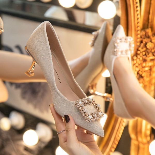High heeled women&#039;s slim heels, niche fairy style single sequins, French pearl shoes, bride&#039;s shoes with wedding dress and small f