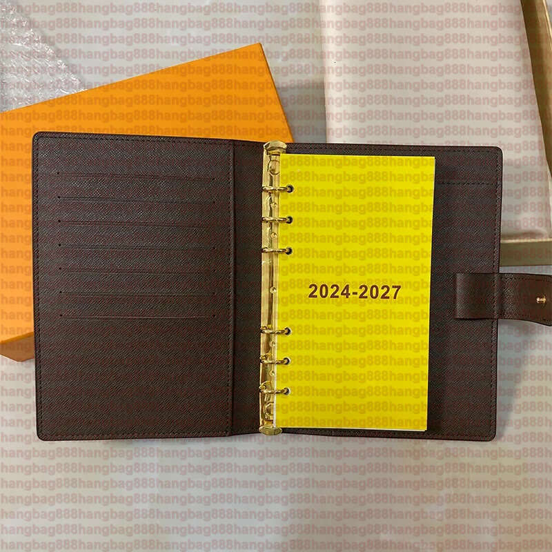2025 Designer Large DESK AGENDA COVER Holders Memo Planner Men Women Notebook Diary Agendas Protective Case Card Passport Holder Wallet Desktop Note