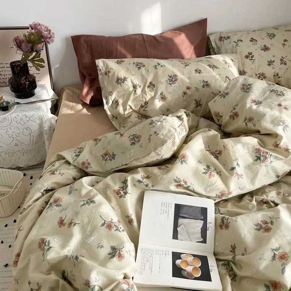 Vintage Floral Duvet Cover Set with Flat Sheet Pillowcases Single Double Size Girls Ins Korean Bedding Home Textiles No FillerXJ241015