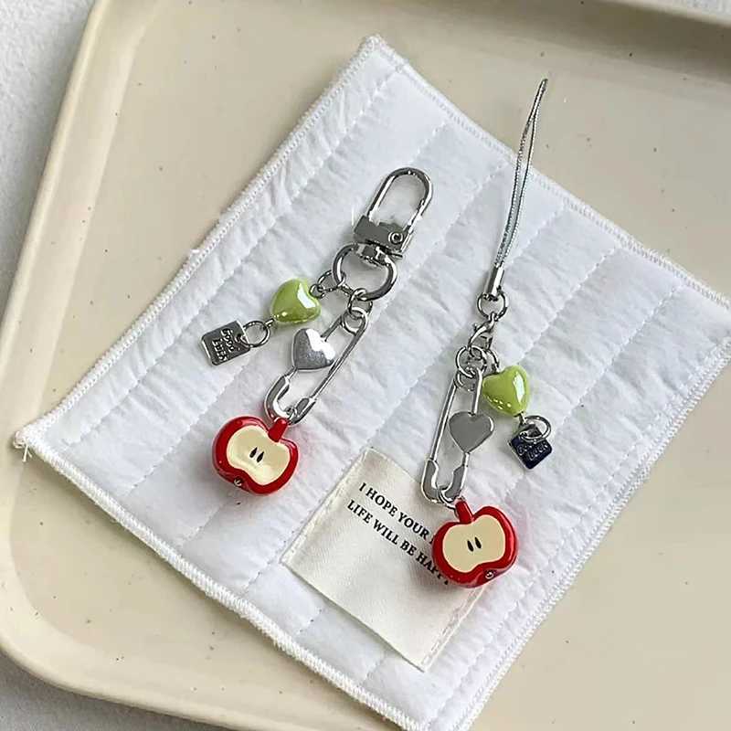 1Pcs DIY Accessories Fashion Fruit Phone Chain Keychain Sweet Red Apple Keyring Heart Jewelry Backpack PendantX240919