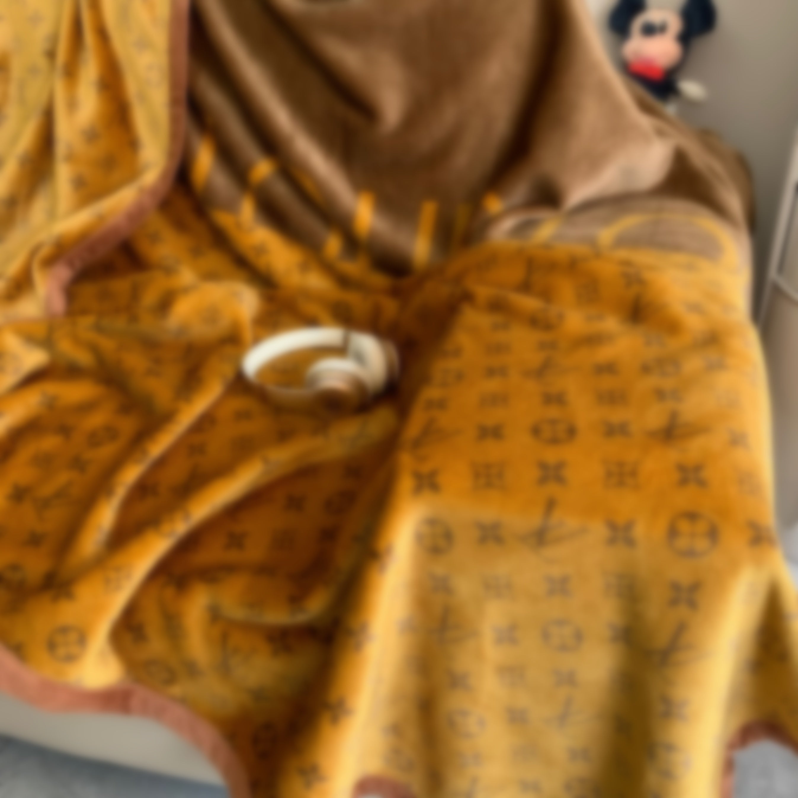 Blankets Designer Blanket Soft Home Office Nap Air Conditioning Sofa Decoration Travel Car Throw Blankets High Grade Business Gift Dr Otmky