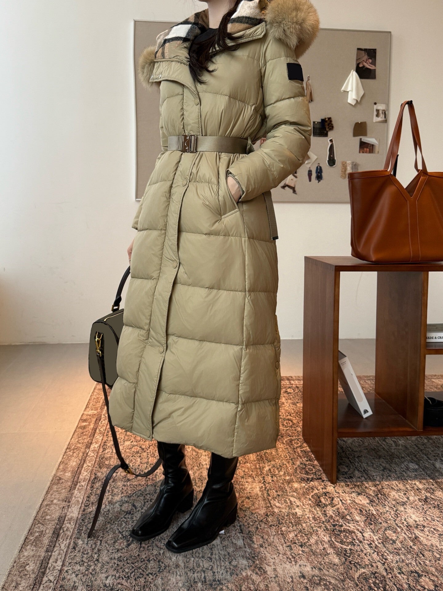 Womens Luxury Mid Long Down Jacket Lightweight Warm Slim Fit Fashion Elegant Outerwear Natural White Goose Down Filling Top Quality Winter Puffer Co