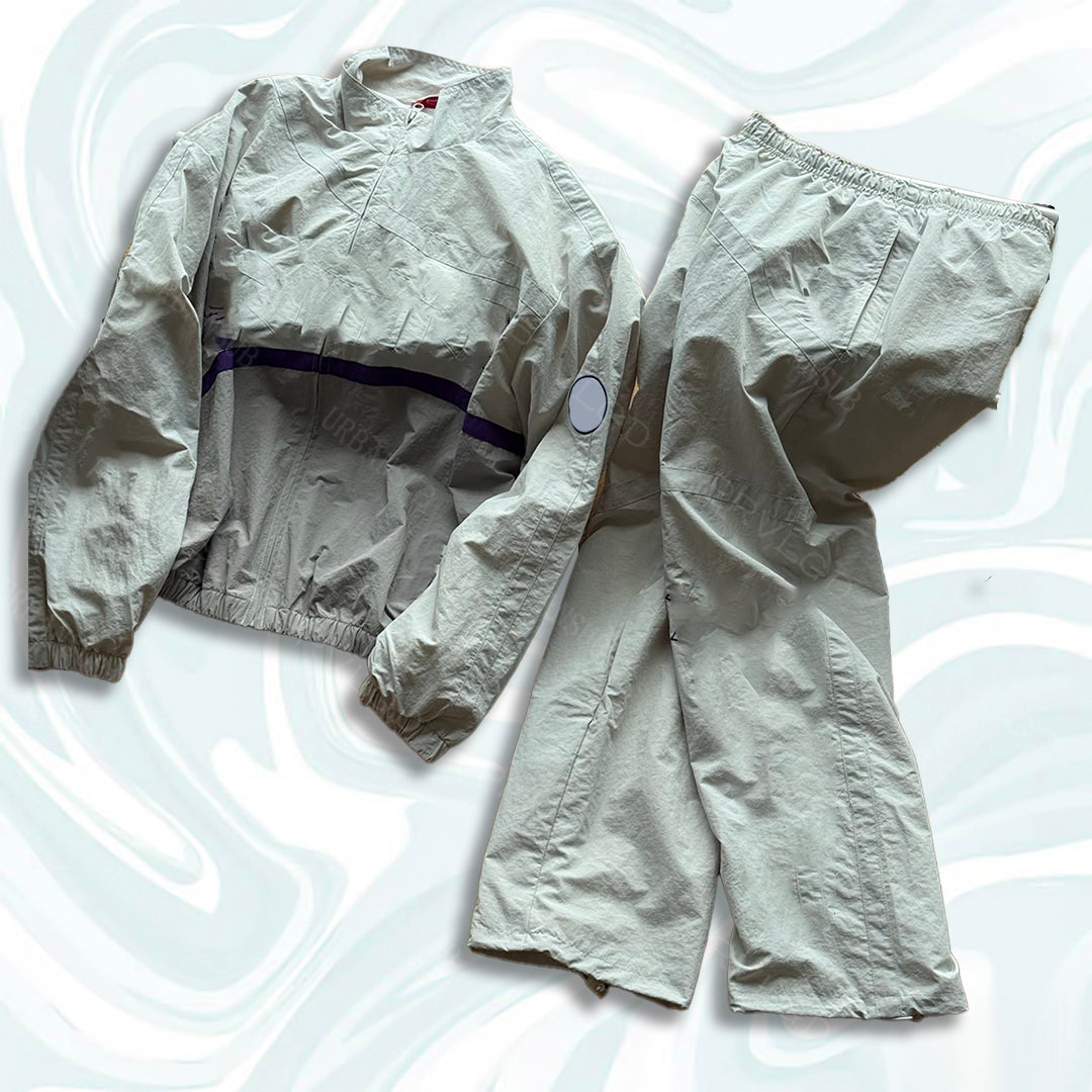 Stylish Athletic Outerwear: Weather Resistant Group Uniforms Featuring Secure Closures