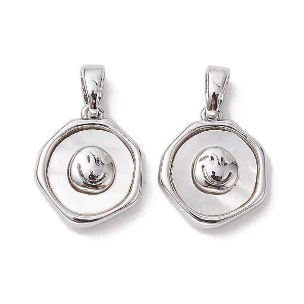 Breloques rondes et plates en laiton plaqué en crémaillère avec visage souriant