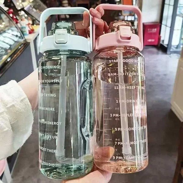 2L Straw Water Bottle Large Portable Capacity Plastic Water Cup Leakproof Drink Bottle with Time Marker for Outdoor SportsXJ240903