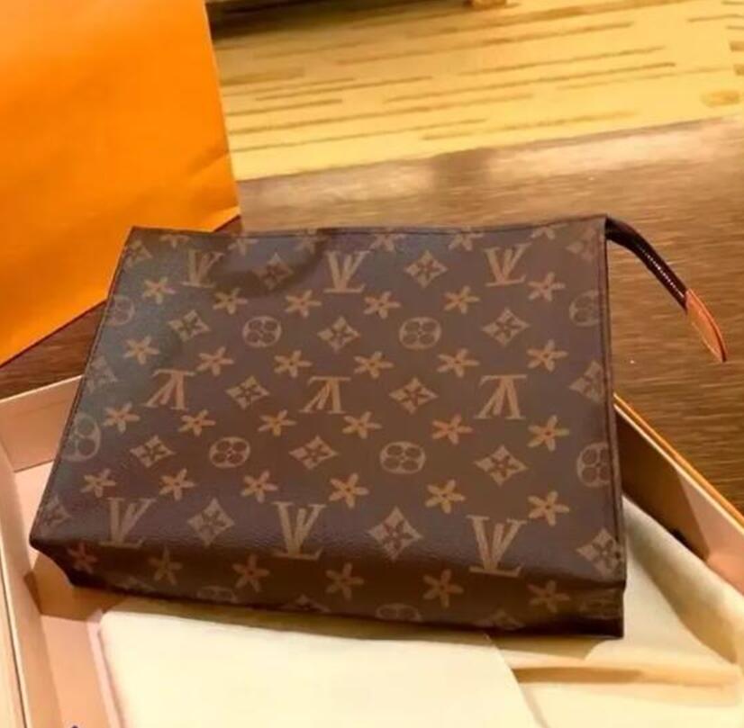 M47542 TOILETRY POUCH 26 19 15 Designer Fashion Womens CANVAS Clutch Phone Cosmetic Bag Mini Pochette Toilet Pouch Beauty Case Accessories 5A