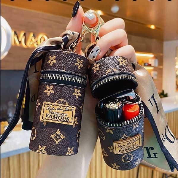 High luxury zero wallet headphone lipstick mini keychain bag water bucket mouth red envelope minimalist pendant now available