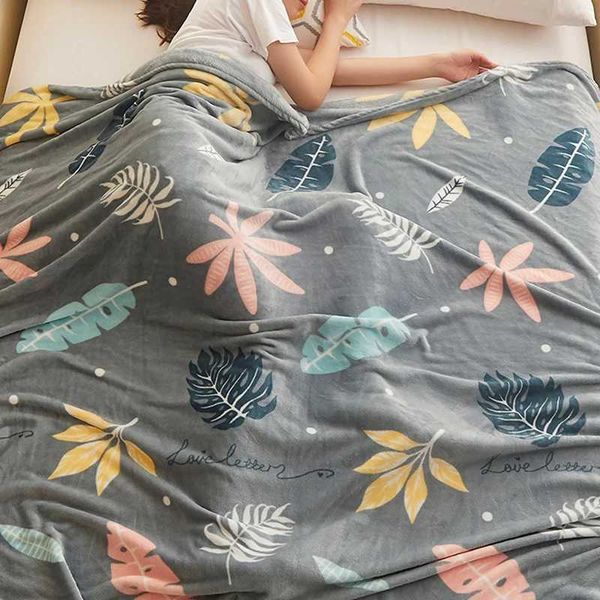 Soft and Plush ltifunctional Blanket with lti-Color Leaf Pattern Throws for Sofa Couch and BedC250120