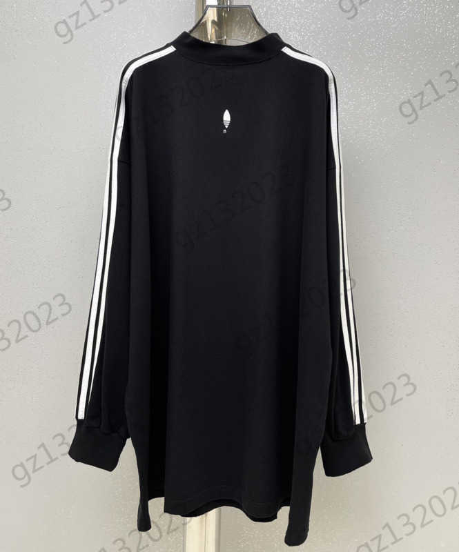 Women Clothes T-Shirts Classic Color Matching Stripes Crew Neck Pullover T-shirt Off The Shoulder Long Sleeves Slim Shirts Fashion Brand Women Appar